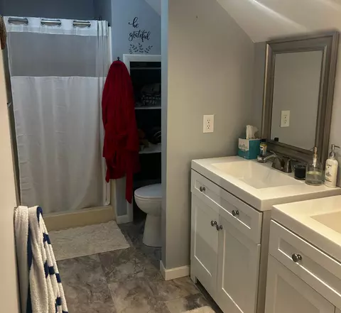 Bath - 1907 Berkshire, Gladwin, MI 48624 photo 5 of 5