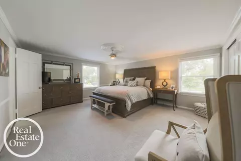 Bedroom - 76 Grosse Pointe, Grosse Pointe Farms, MI 48236 photo 1 of 4