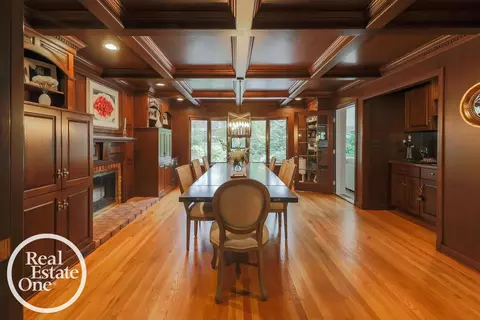 Dining - 76 Grosse Pointe, Grosse Pointe Farms, MI 48236 photo 2 of 5