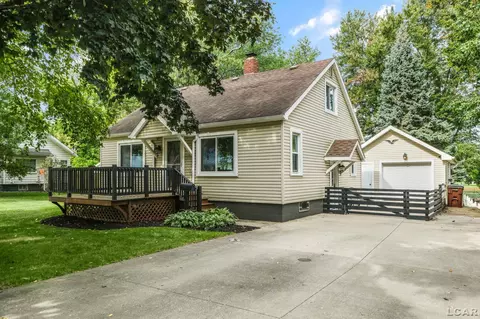 414 Jipson, Blissfield, MI 49228