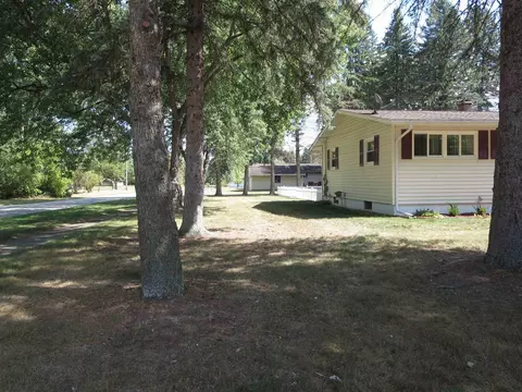 701 S Antler, Gladwin, MI 48624 photo 21