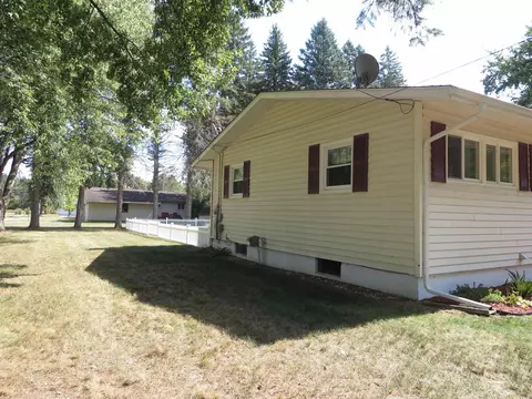 701 S Antler, Gladwin, MI 48624 photo 28
