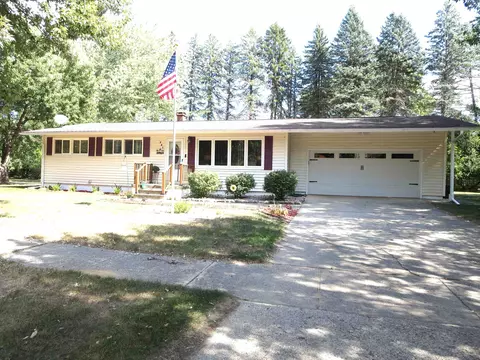 701 S Antler, Gladwin, MI 48624 photo 36