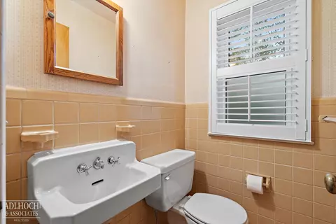 1780 Broadstone, Grosse Pointe Woods, MI 48236 photo 9