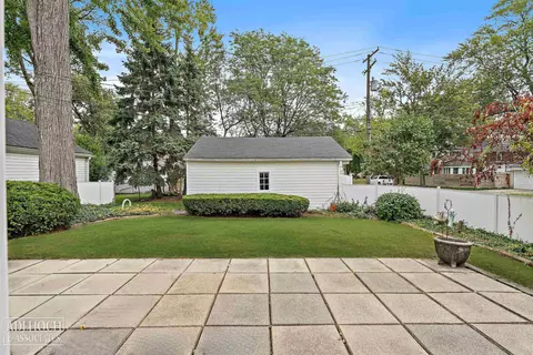 1780 Broadstone, Grosse Pointe Woods, MI 48236 photo 27