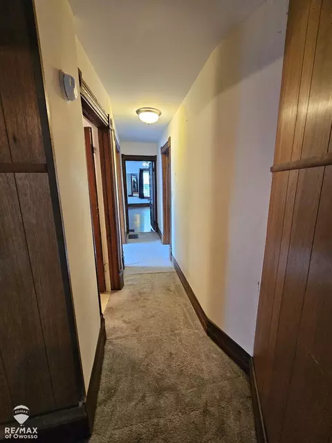 Entry Way - 725 River, Owosso, MI 48867 photo 3 of 5