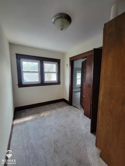 Entry Way - 725 River, Owosso, MI 48867 photo 5 of 5