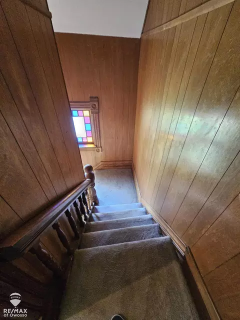 Entry Way - 725 River, Owosso, MI 48867 photo 1 of 5