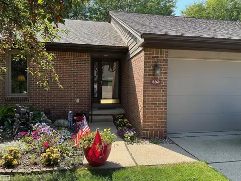 16260 Meadows #64, Macomb, MI 48044