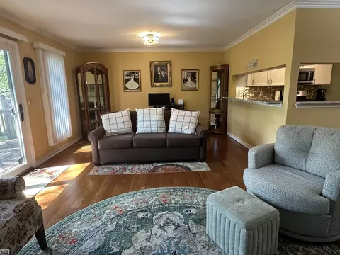 Living - 16260 Meadows #64, Macomb, MI 48044 photo 1 of 2