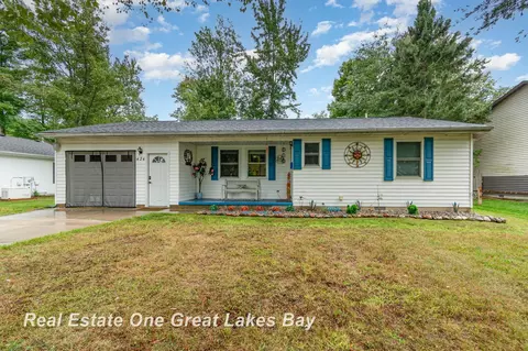 424 Lakewood, East Tawas, MI 48730