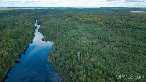 33 Acres Off Net Riv, Amasa, MI 49903