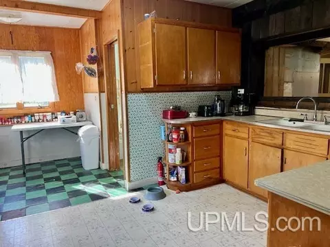 Kitchen - 246 Cliff, Mohawk, MI 49950 photo 1 of 2