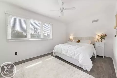 Bedroom - 538 Scone, Troy, MI 48098 photo 3 of 4