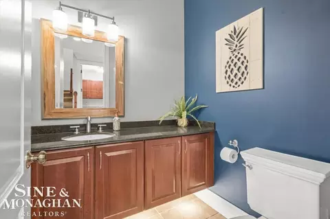 Bath - 405 Linkside, Saint Clair, MI 48079 photo 1 of 11
