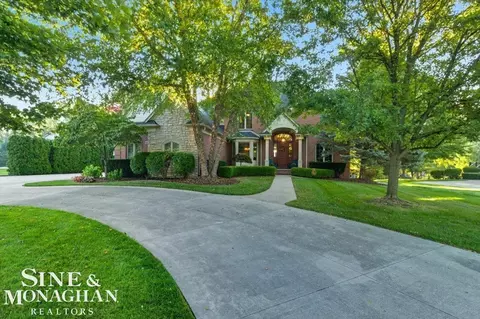 Exterior - 405 Linkside, Saint Clair, MI 48079 photo 9 of 17