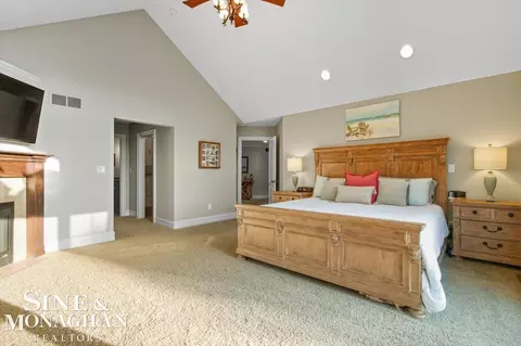 Bedroom - 405 Linkside, Saint Clair, MI 48079 photo 5 of 11
