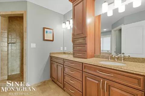 Bath - 405 Linkside, Saint Clair, MI 48079 photo 6 of 11