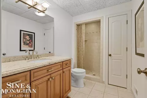Bath - 405 Linkside, Saint Clair, MI 48079 photo 11 of 11