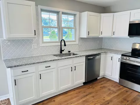 Kitchen - 766 Wadhams, Saint Clair, MI 48079 photo 2 of 4