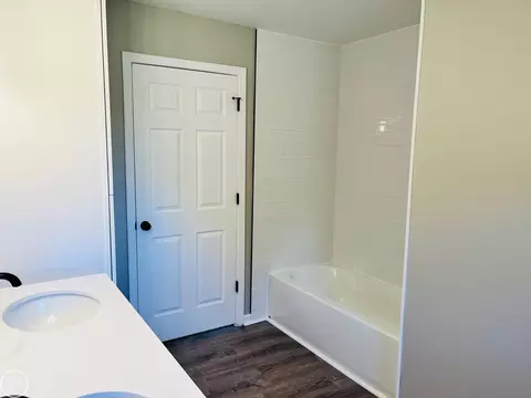 Bath - 766 Wadhams, Saint Clair, MI 48079 photo 4 of 4
