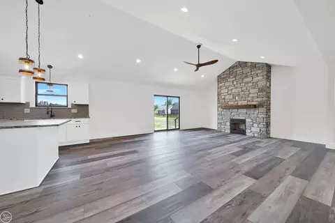 239 Shelldrake # 40, Saint Clair, MI 48079 photo 7