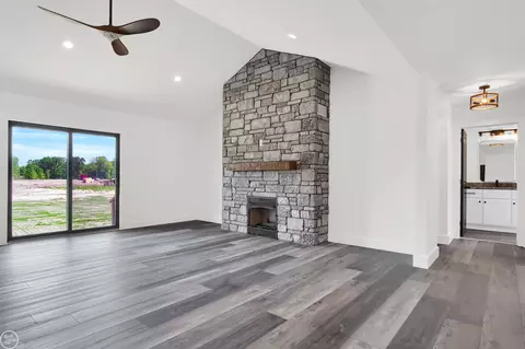 239 Shelldrake # 40, Saint Clair, MI 48079 photo 9