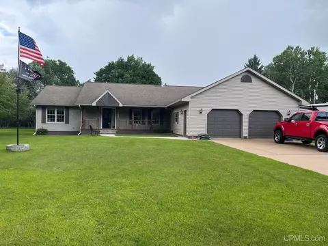 1028 Superior, Kingsford, MI 49802