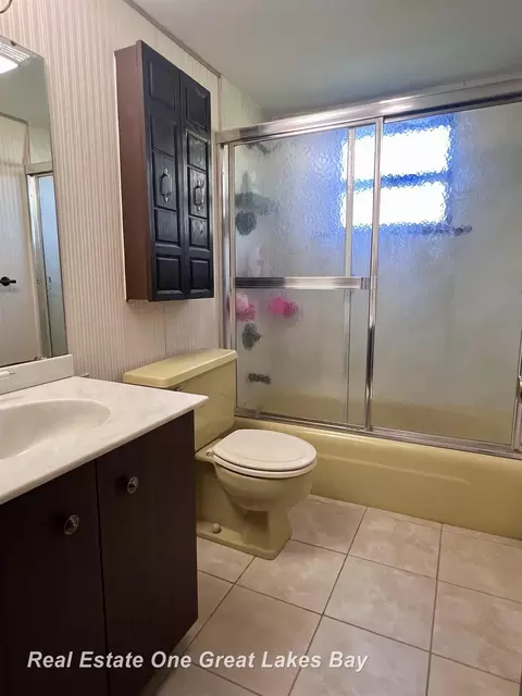 Bath - 20220 Gratiot, Merrill, MI 48637 photo 2 of 2