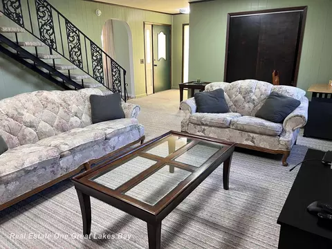 Living - 20220 Gratiot, Merrill, MI 48637 photo 4 of 5