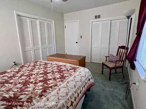 Bedroom - 20220 Gratiot, Merrill, MI 48637 photo 2 of 4