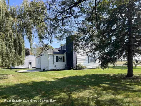Exterior - 20220 Gratiot, Merrill, MI 48637 photo 4 of 9