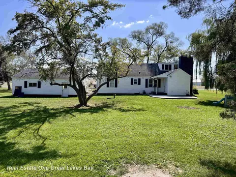 Exterior - 20220 Gratiot, Merrill, MI 48637 photo 6 of 9