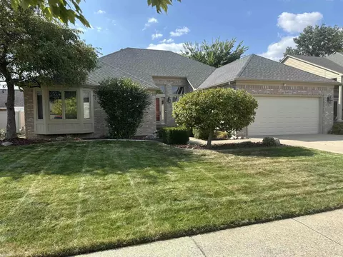 53571 Azalea Dr, Macomb, MI 48042