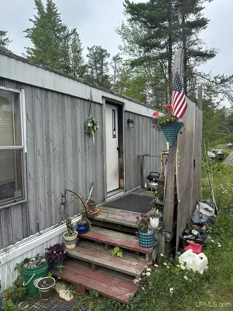 e5433 Oak Street, Au Train, MI 49806