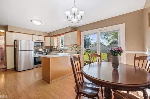 Kitchen - 17542 Arlene, Fraser, MI 48026 photo 3 of 4