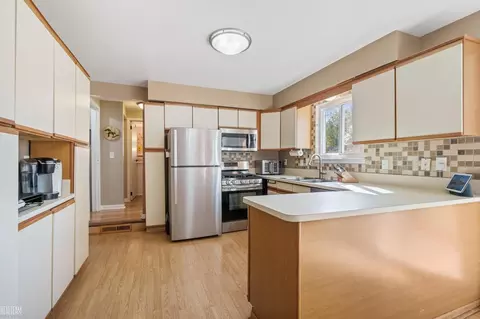 Kitchen - 17542 Arlene, Fraser, MI 48026 photo 4 of 4
