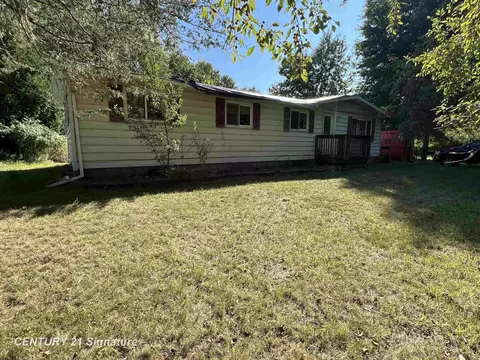 13869 Hanchett, Saint Charles, MI 48655