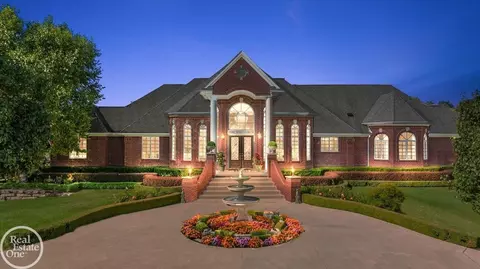 69951 Wildflower UNIT 18, Bruce Township, MI 48065