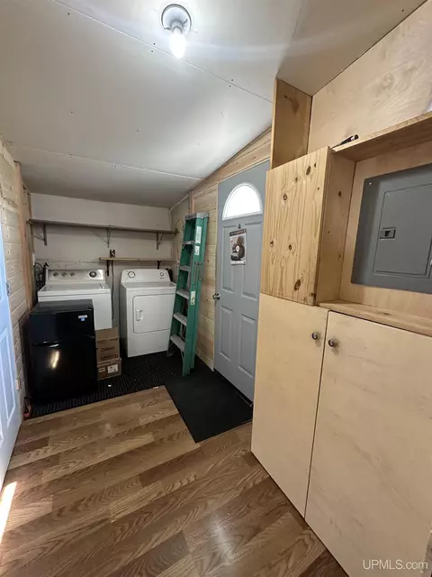 6652 P, Gladstone, MI 49837 photo 9
