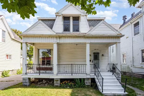 1617 Broadway, Bay City, MI 48708