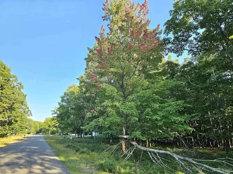 39 Royalton, Gladstone, MI 49837