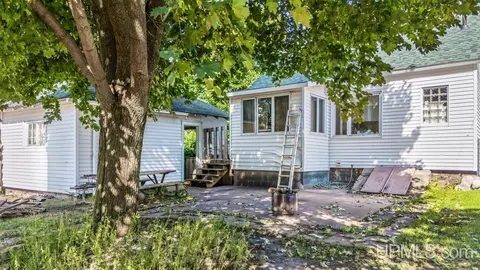 Exterior - 612 Maurice, Ishpeming, MI 49849 photo 4 of 5