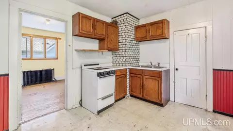 Kitchen - 612 Maurice, Ishpeming, MI 49849 photo 4 of 4