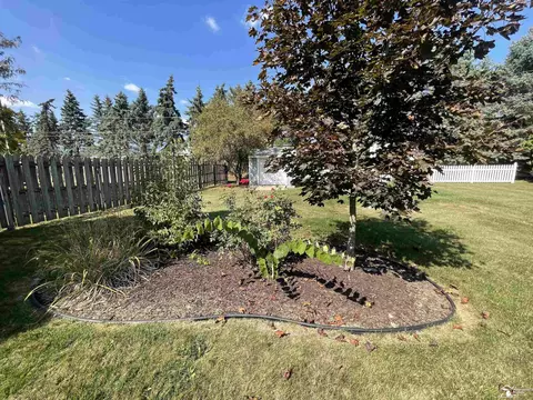 Exterior - 495 Mcbride, Dundee, MI 48131 photo 7 of 8