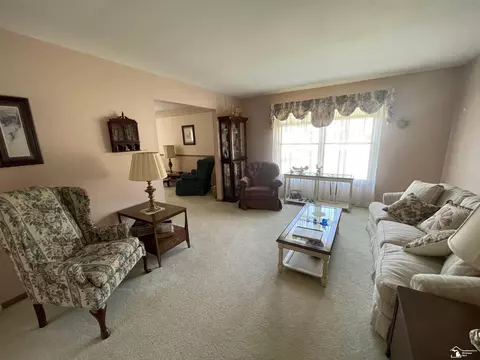 Living - 495 Mcbride, Dundee, MI 48131 photo 2 of 2