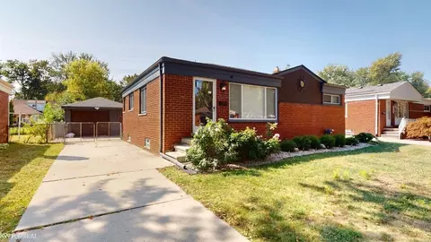 20206 Sunnyside, Saint Clair Shores, MI 48080