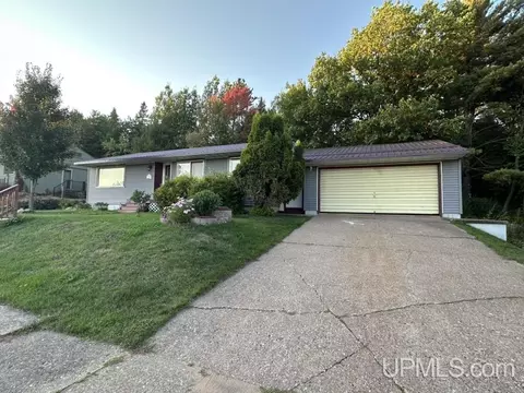 759 White, Ishpeming, MI 49849