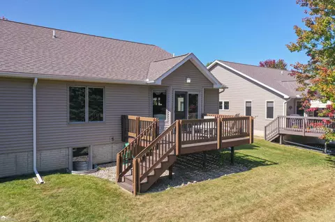 Exterior - 1019 Bluebell, Davison, MI 48423 photo 5 of 8