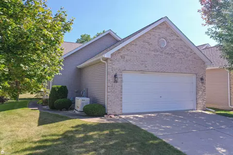 1019 Bluebell, Davison, MI 48423